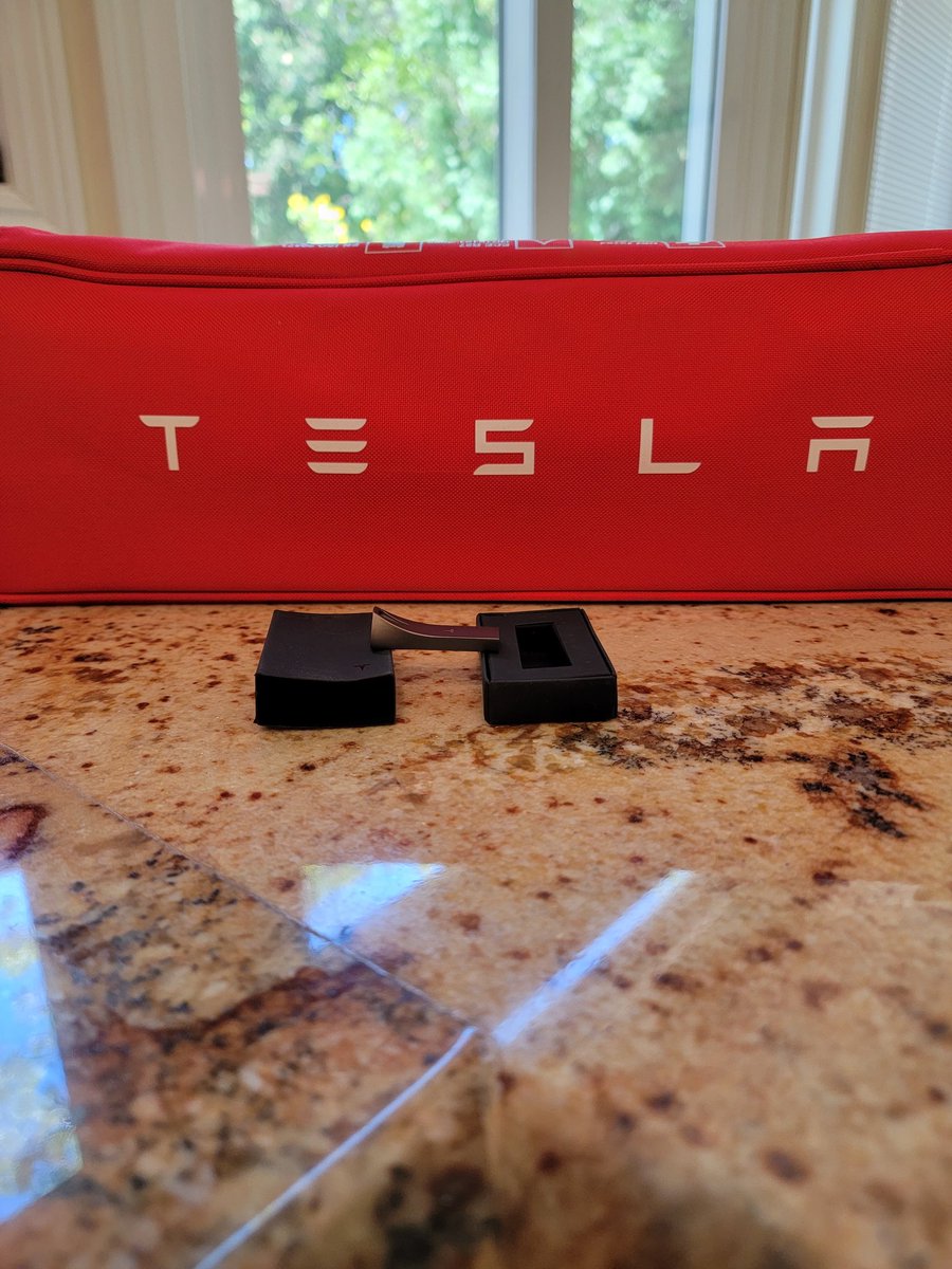 MichaelEdelberg's tweet photo. @elonmusk ...and there in the wild. Yes. That's the shape. The Cybertruck has landed at my house!
Or similar. 
People will think this is real, like the above. Yikes. https://t.co/Tal31C444Q