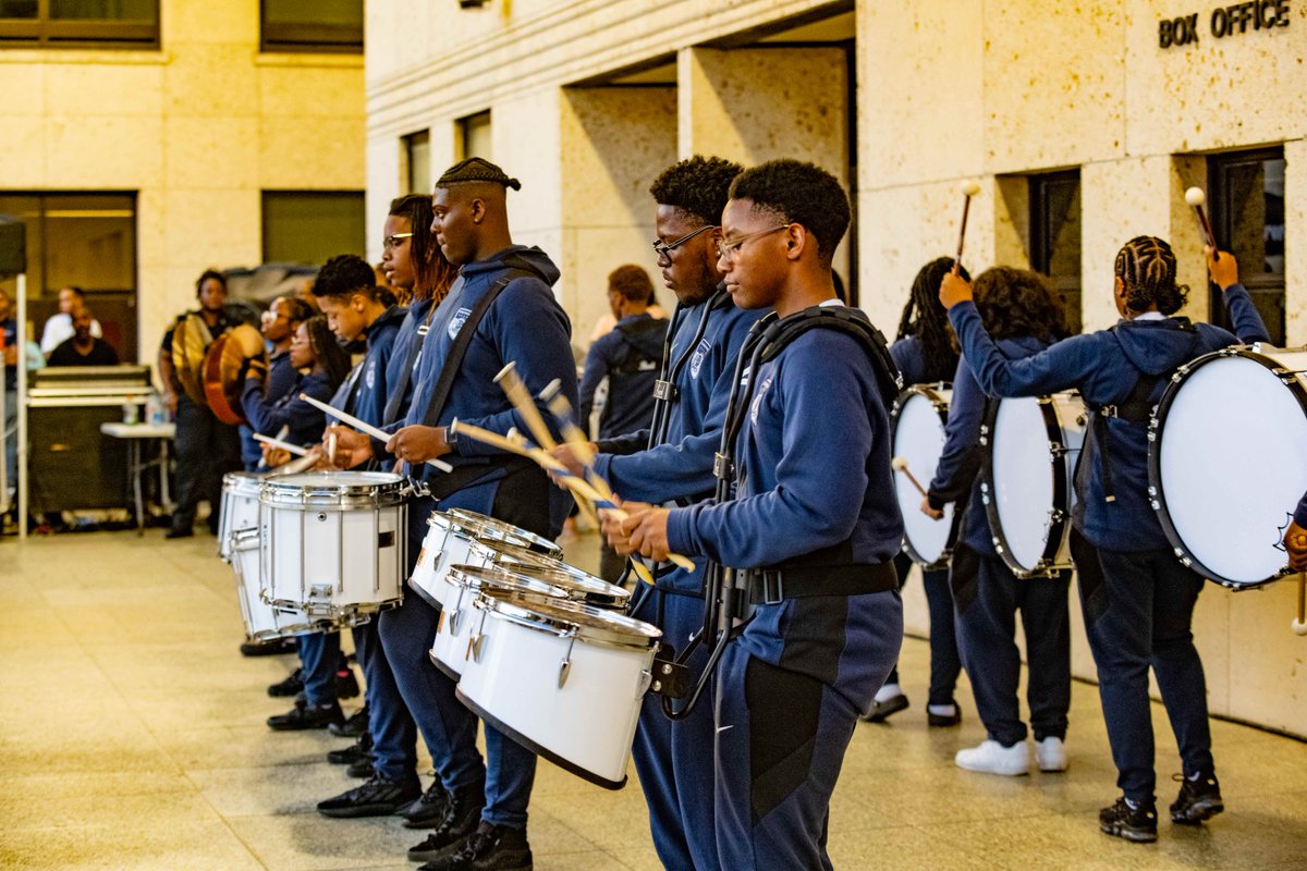 NationalBOTB's tweet photo. πΆ Celebrate the vibe, the talent, the culture at the Back on the Yard KICKOFF & Stroll Off Competition! Special appearances, dance teams, drumlines β a night to remember, and it's FREE! Aug 25, Texas Southern University. #BackOnTheYard #NBOTB #ExperiencetheCulture #StrollOff https://t.co/zJ09GXiuOK
