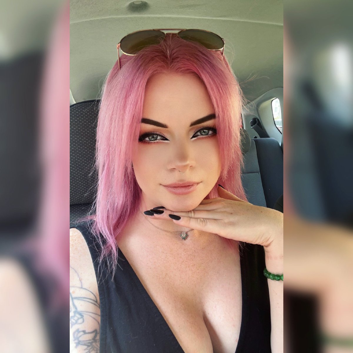 I am the pink haired freckle queen 👑✨