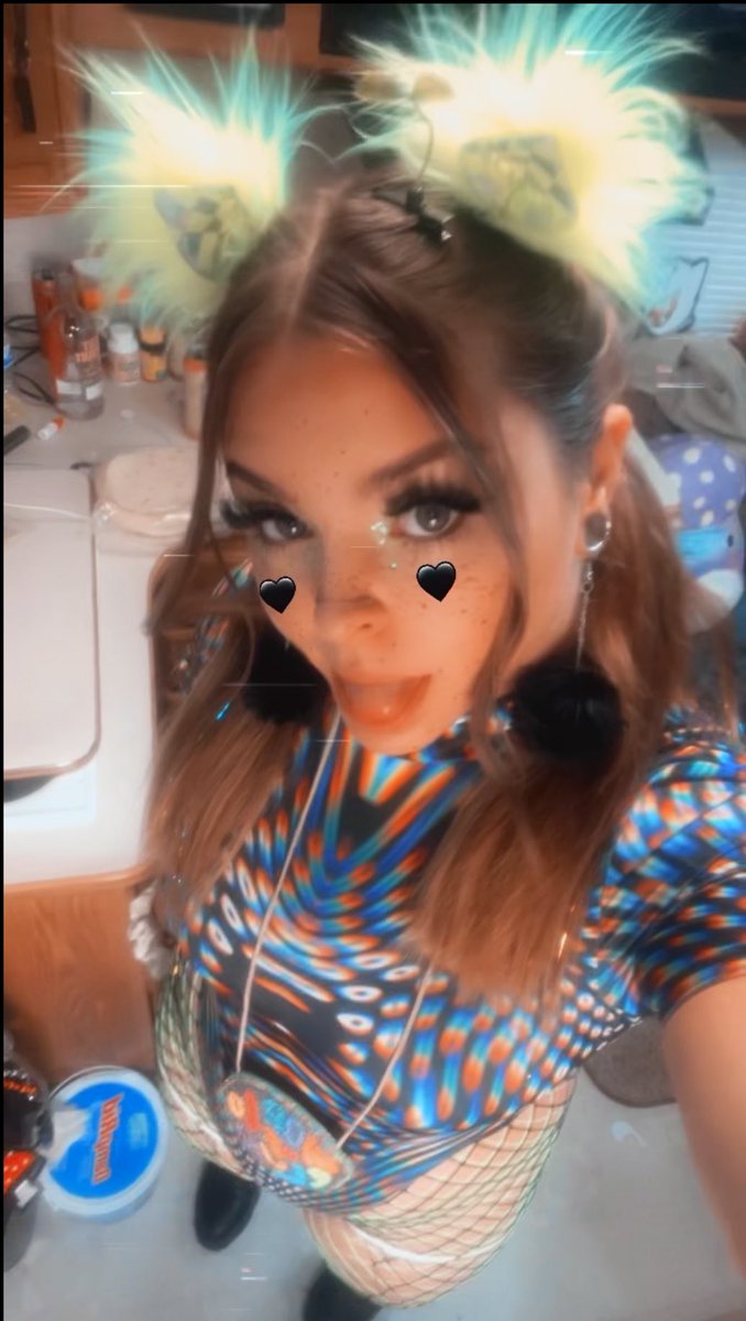 happy feet 💓🍄 tweet media