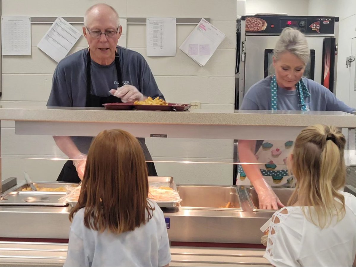 A few shout-outs to some champion Gray Wolves! Without them, this first week of school would not have been successful! 
Full story &amp; pictures on our fb page!