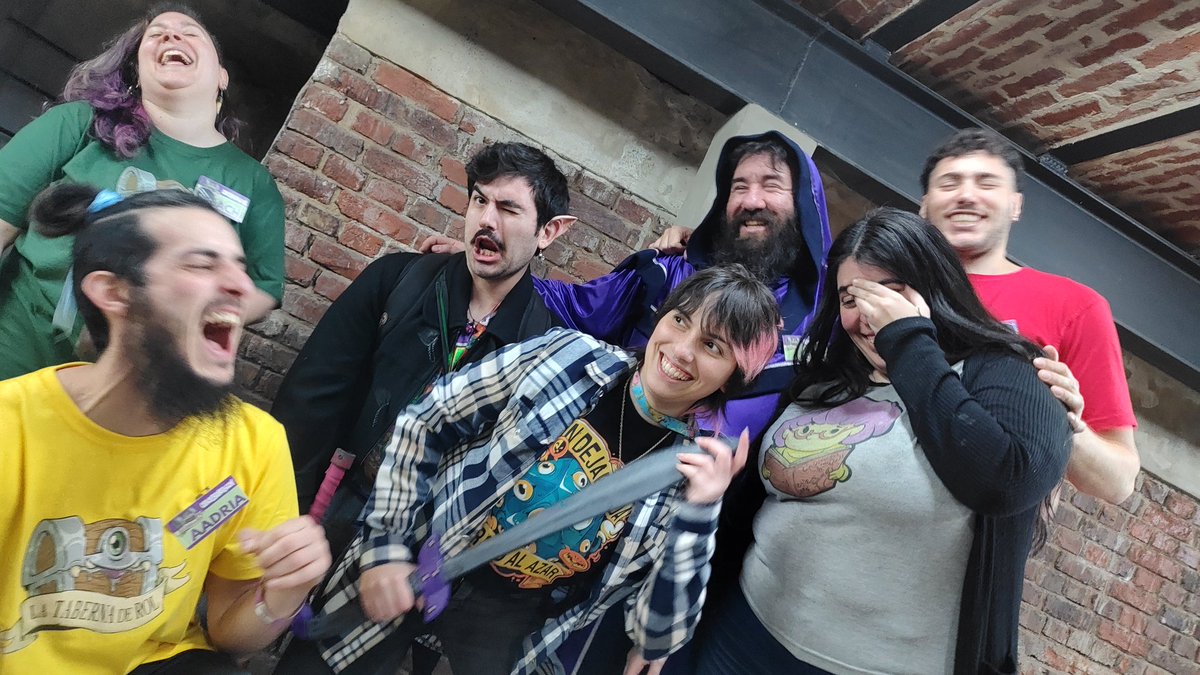 latabernaderol's tweet photo. 💣 ÚLTIMO DÍA DE CRACK BANG BOOM 💥
Esto fue, pasó y salió el domingo! Un montón de gente linda con la que pasamos un evento hermoso!
Ahora que pasaron un par de días y estamos más tranquis, les mostramos un poquito de todo 💜 https://t.co/5HrqZeBId6