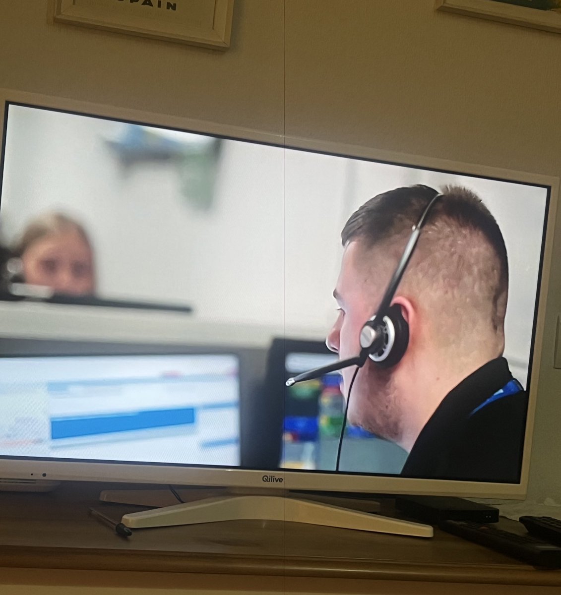21Dan200's tweet photo. I must admit, it wasn’t one of my finest jokes 😬 🍌 🤪🤣 #Ambulance https://t.co/lYl7X9WapG