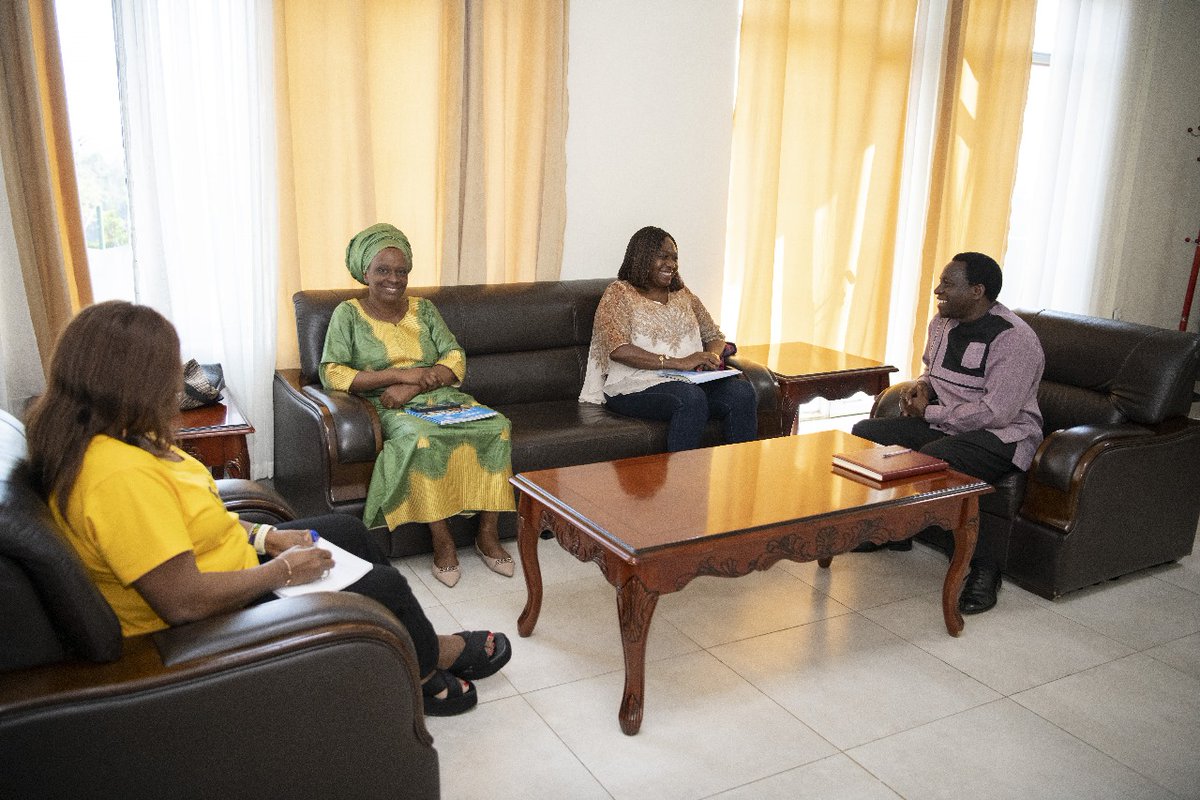NyaruguruDistr's tweet photo. Today, The Mayor of @NyarugDistr has has received @unwomenRwanda country Director and dissicussed issues in connection with #GenderEquality and #MenEngagement https://t.co/AT8yBEjy1c