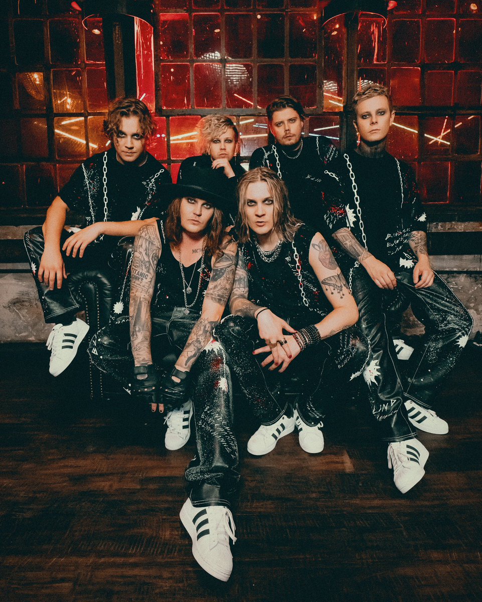 BlindChannelFIN's tweet photo. 😮‍💨 https://t.co/wVNsN3jLjt #BlindChannel #DEADZONE https://t.co/ImErVDzLg9