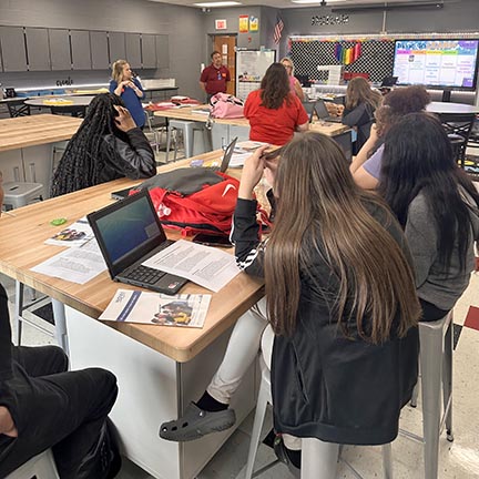 LimaCitySchools's tweet photo. Rhodes State College working with our Lima Senior Early Childhood Education students this week.
Rhodes is working with students to earn pre-apprenticeships and college credits.
#LSHCareerTech #CT4Success https://t.co/lKoMgBCA1A