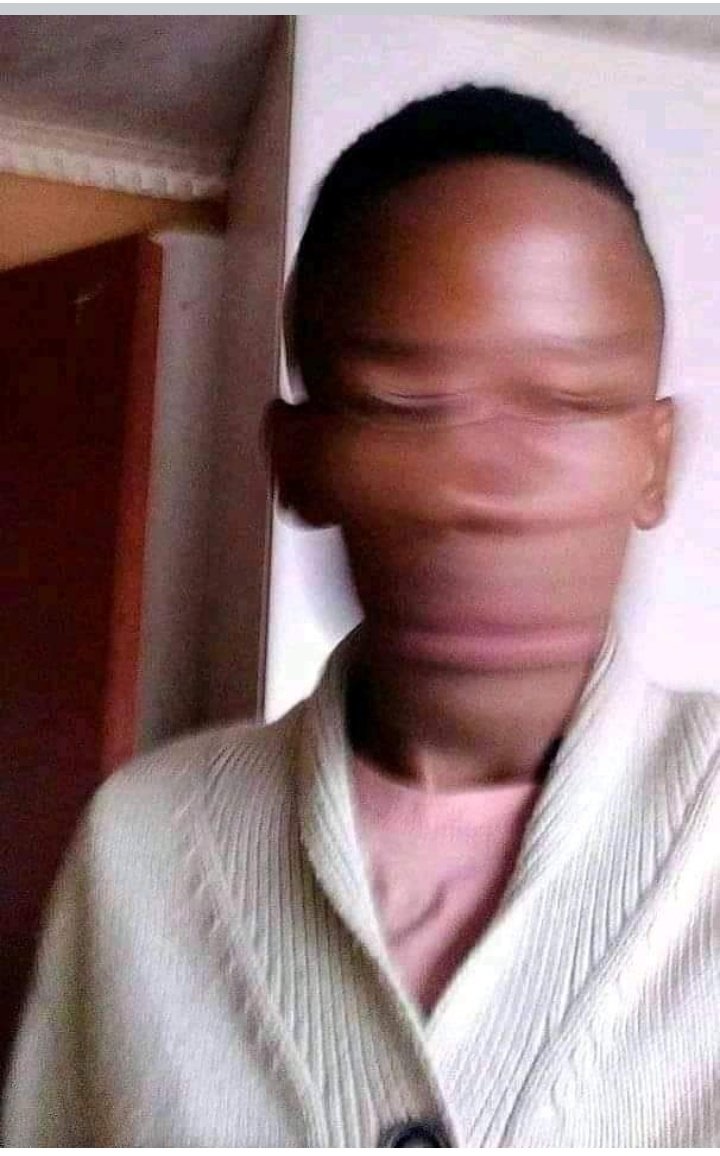 sabelo93's tweet photo. @GYerathel Heeh which one is this one manje TB ye pipi🙆‍♂️ hau jesu smakade sifunda everyday https://t.co/CATCYvNBF2