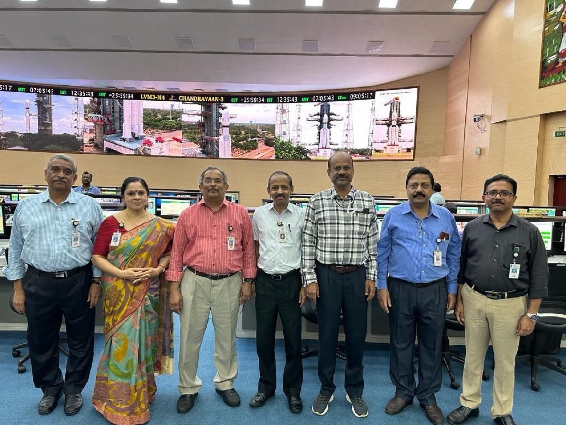 WajSKhan's tweet photo. India’s leading @isro engineers — the team which got her to the moon

No generals, air marshals or admirals among them https://t.co/pLCUAXDvBa