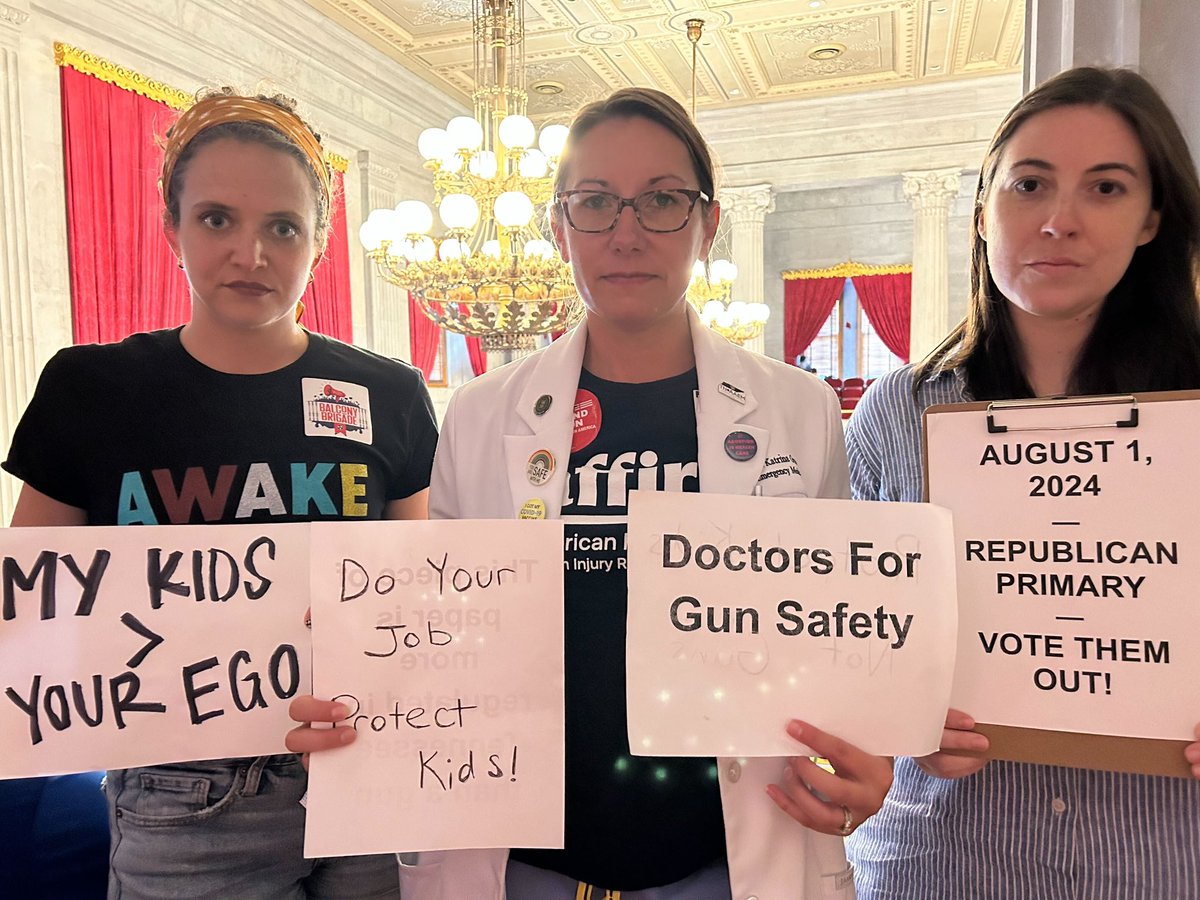 nashtivists's tweet photo. East Nashtivists were in the gallery when the do nothing TN house adjourned until 3p due to lack of quorum. They joined in the shouts for Sexton to resign. #UnitersInAction https://t.co/4hJBzlAqrr