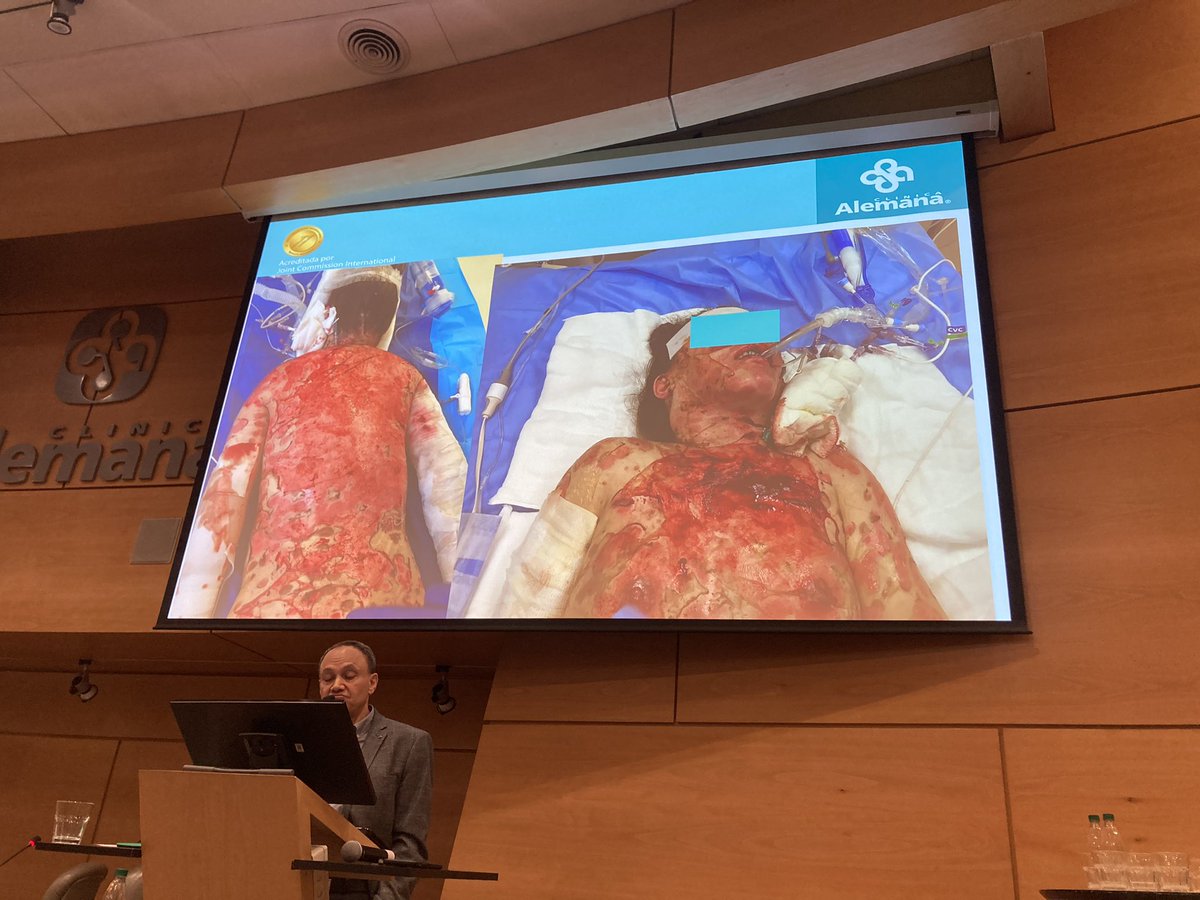 nfpineda's tweet photo. Traslado hipercrítico: busca llevar al paciente al mejor lugar posible para darle una mejor chance de sobrevida.
Difícil, caro, complejo… pero vale la pena!
#ChileEM #Prehosp #desastres https://t.co/ie5XEIqxnU