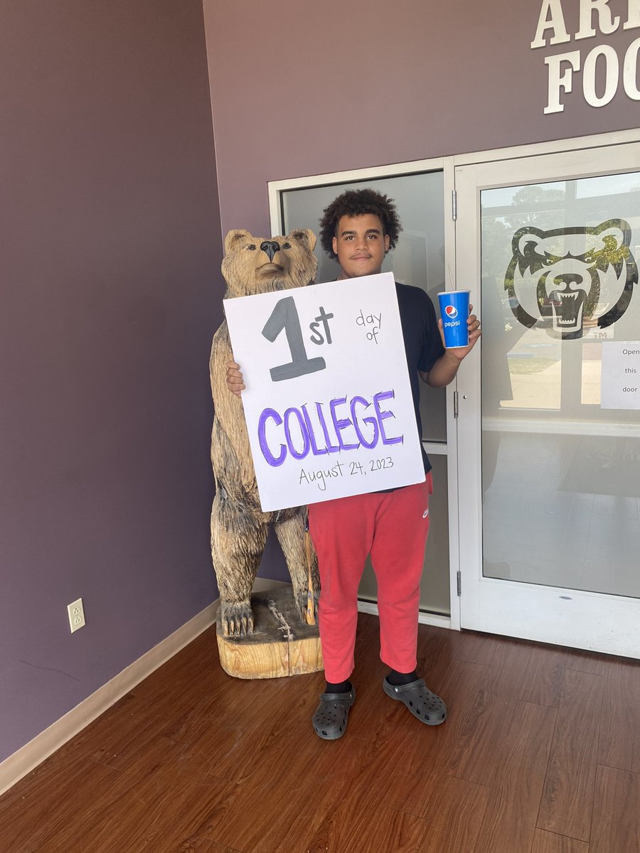 𝗨𝗖𝗔 𝗕𝗘𝗔𝗥𝗦 𝗙𝗢𝗢𝗧𝗕𝗔𝗟𝗟 tweet media