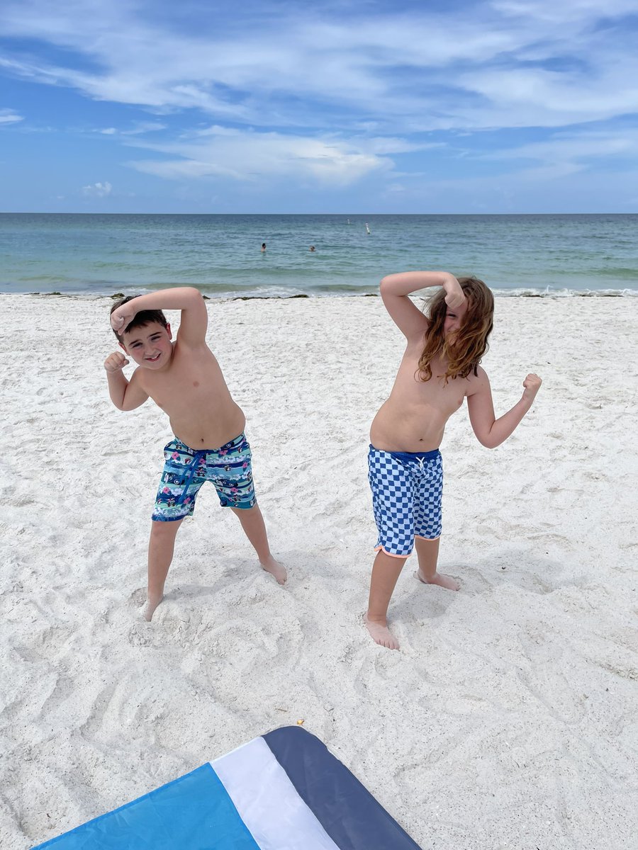 msneon's tweet photo. Hey, @youngbucks, you have some competition coming up through the ranks. #beingtheelite #littlefans https://t.co/SiNkUboZOl