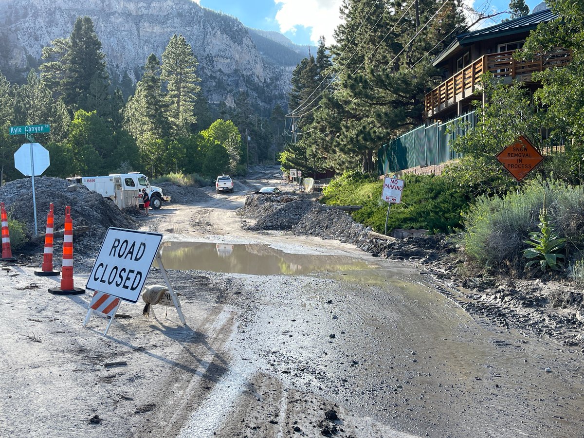 ClarkCountyNV's tweet image. Mt. Charleston #Update 

Due to flooding damage and cleanup, the closure order for the Spring Mountains National Rec. Area has been extended indefinitely by the @forestservice.

Please don't go up there - let responders do the necessary work to help residents and make repairs.