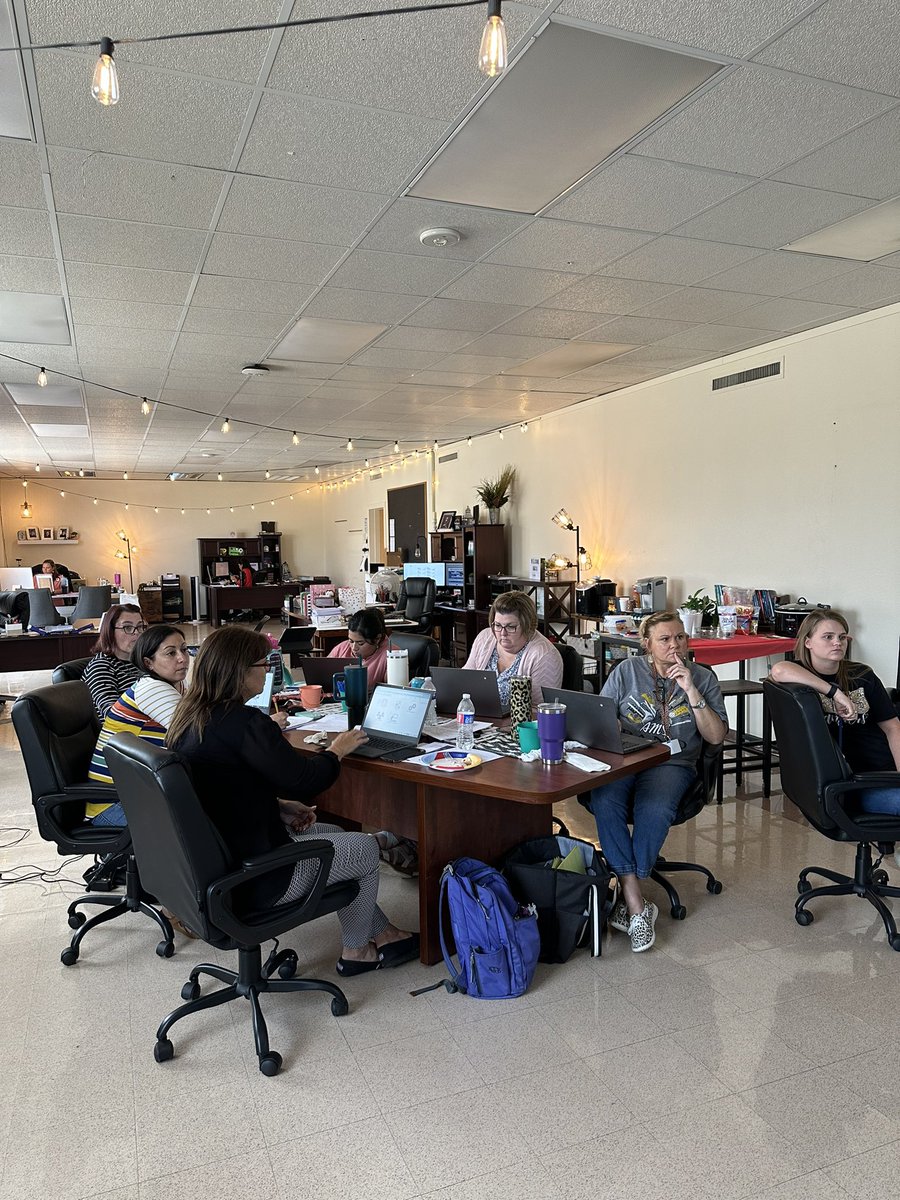Emergent Bilingual teachers learning all about Summit K12 program this afternoon. Can’t wait to roll out this program with our students. <a href="/AISD_Curriculum/">ℝ𝕖𝕓𝕖𝕔𝕔𝕒 𝔾𝕣𝕖𝕖𝕟</a> <a href="/Anahuac_ELEM/">Anahuac_ELEM</a> <a href="/Anahuac_MS/">Anahuac Middle School</a> <a href="/AnahuacHigh/">Anahuac High School</a> <a href="/AES_InstrCoach/">AES PK-2 Instructional Coach</a>