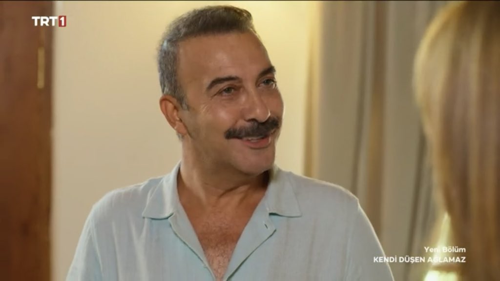 MuzikveTV's tweet photo. “Sen hep böyle gül tamam mı? Çok güzelsin.”

Hakan Yılmaz &amp; Selen Soyder de partnerliklerinin hakkını veriyorlar. 💫
#KendiDüşenAğlamaz #SinNur https://t.co/QOyaFeJ4E6