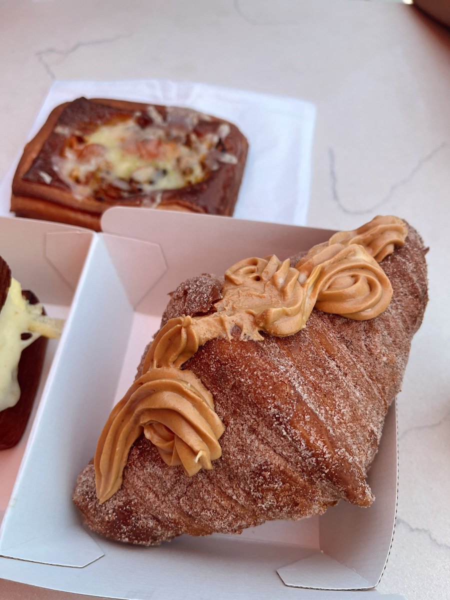 stacylanders tweet media