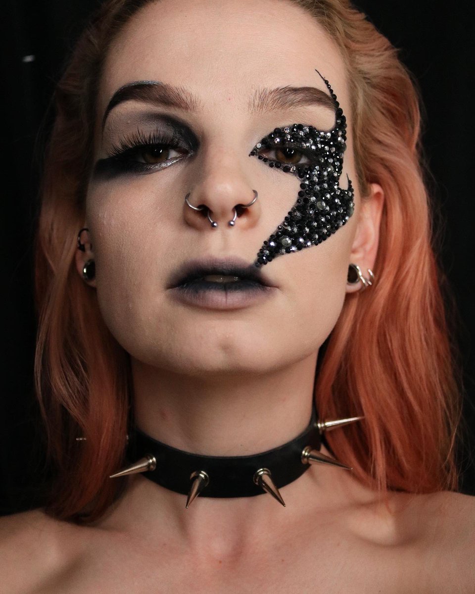 ShevyyMariee's tweet image. 𝕮𝖔𝖒𝖊 𝖆𝖓𝖉 𝖋𝖎𝖓𝖉 𝖒𝖊 𝖆𝖙 𝖒𝖞 𝖑𝖔𝖜𝖊𝖘𝖙
𝕸𝖞 𝖆𝖓𝖌𝖊𝖑 𝖔𝖋 𝖉𝖆𝖗𝖐𝖓𝖊𝖘𝖘 🖤🪽
•
@voidofvision - Angel of Darkness
•
Products listed on IG 🖤