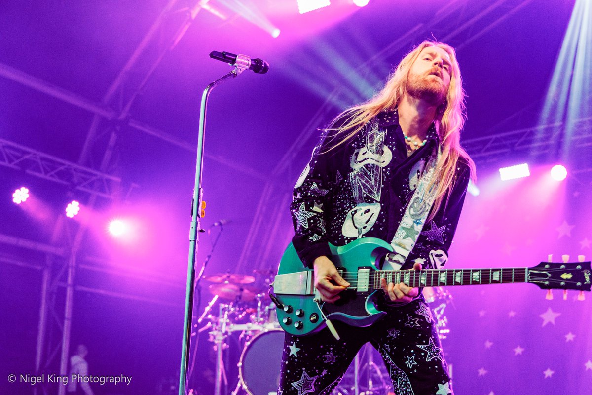 NigelKingPhotos's tweet photo. 1 of 2

@SamRyderMusic headlining the @Confetti_ICT stage at @splendourfest Day 2 in #Nottingham.

For @LeftLion.

#LiveMusicPhotography #GigPhotography #musicphotography #musicphotographer #NottinghamPhotographer #Nottingham #SplendourFest #festivals #festivalphotography https://t.co/KgNMIqoyn1