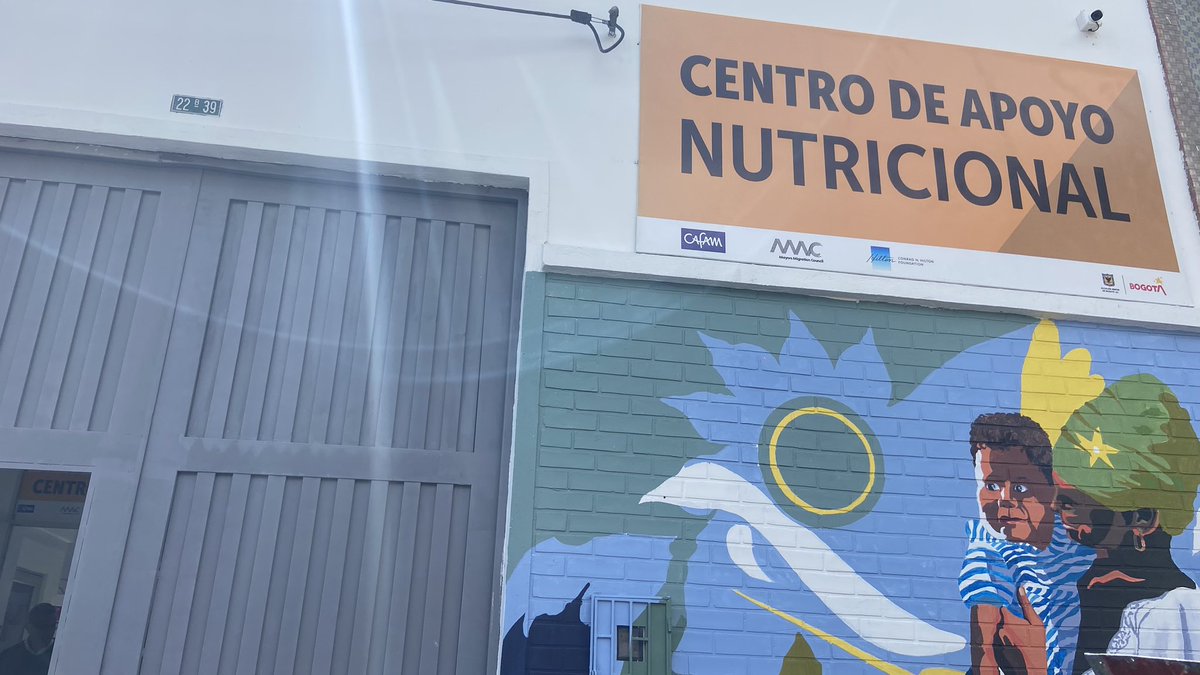 #Hoy recibimos la visita de Samer Saliba director de prácticas de ciudad de @MayorsMigration, quien conoció de los servicios atención que prestamos a 👧🏼niñas, 👦🏻niños, madres lactantes y gestantes, en el 🏡Centro de Apoyo Nutricional, en la localidad de #LosMártires.