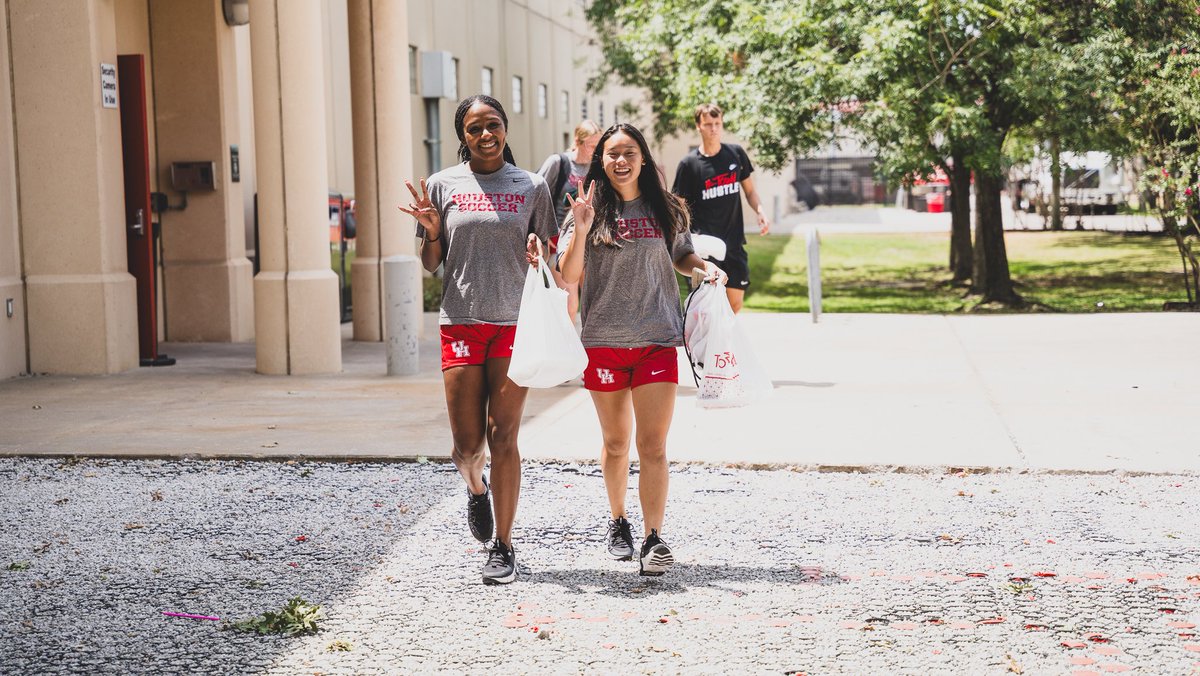 Nacogdoches bound! 🤠

#HTownHustle | #GoCoogs