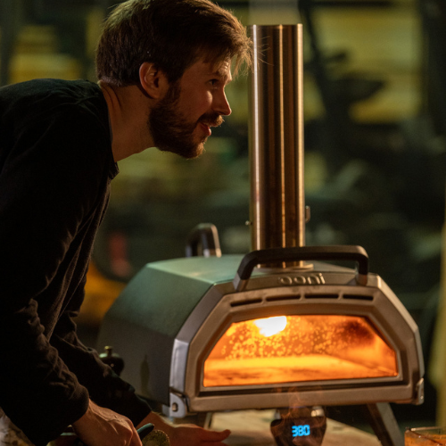 camp__lucky's tweet photo. Gorgeous stills captured by Ian Kasnoff from the set of @OoniHQ's #MakePizza commercial, directed by Jeff Bednarz. https://t.co/Md7ejvJony