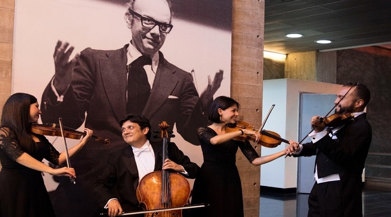Orquesta Sinfónica Simón Bolívar participa en Festival de Edimburgo

#VenezuelaEsPaz

vtv.gob.ve/orquesta-sinfo…