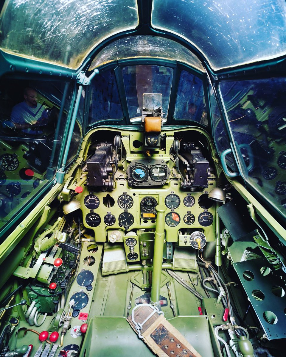 PilotFun101's tweet image. Awesome picture of the cockpit of a Mitsubishi A6M5 Reisen. Known as the “ZERO”. Very interesting to see the old school way of military airplanes. #PilotFun101 #AviationIsAwesome