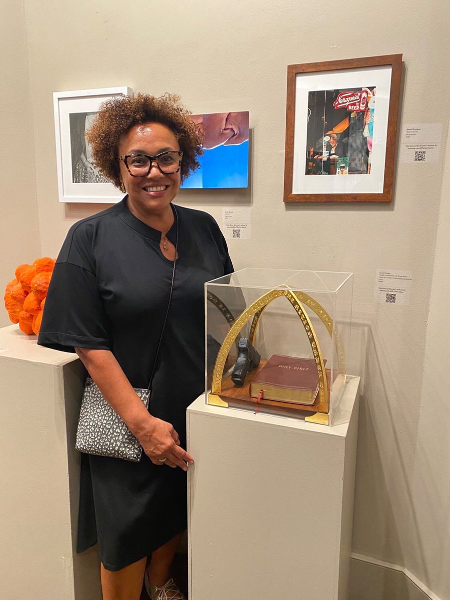 #tbt to the time Dr. Maria Rosario Jackson, chair of <a href="/NEAarts/">Nat'l Endow f/t Arts</a> visited <a href="/pvdartclub/">Providence Art Club</a> and toured The Edward Mitchell Bannister National Exhibition!

On her stop, she posed and asked questions about “Control”, the collaborative piece between T. musto &amp; myself.

Quite an honor ☺️