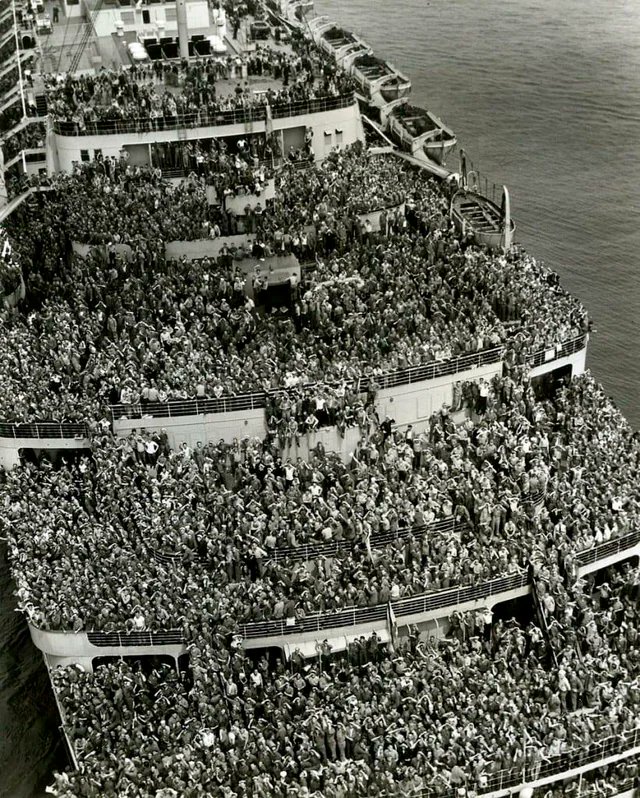 Soldiers returning home from WWII 1945