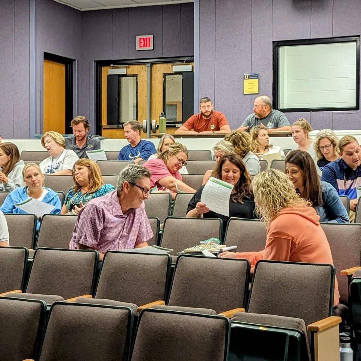 julia_skolnik's tweet image. What a privilege to learn about the science of the teen brain w the incredible @Unionville_hs team today! Thank you Dr. Jenkins &amp;amp; team for leveraging this science to make this year about kids, &amp;amp; meeting them where they are developmentally, socially, emotionally, academically! 🧠