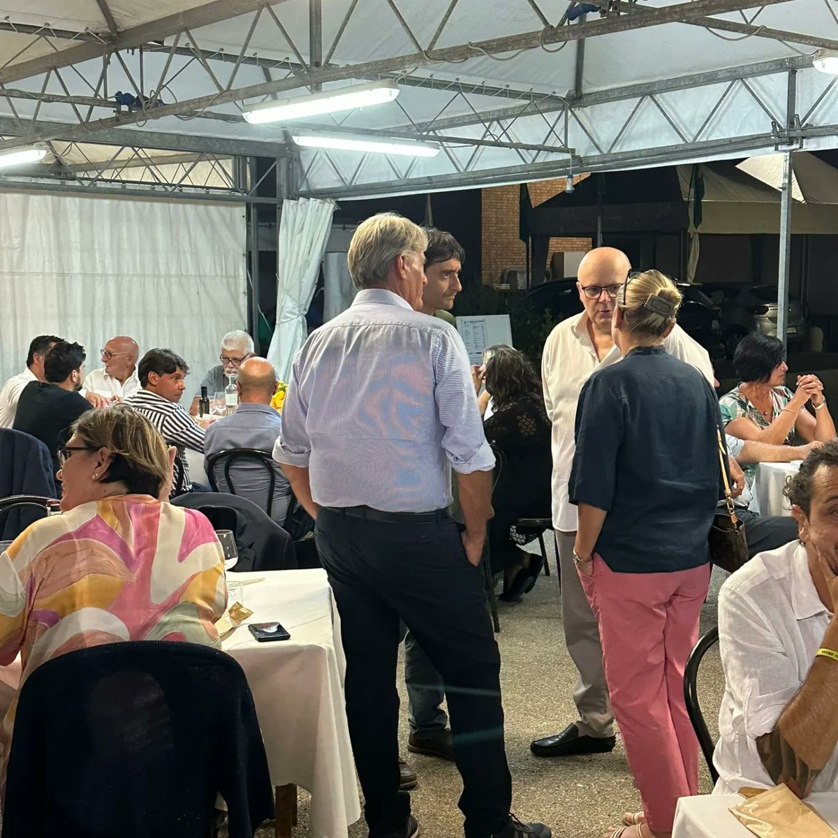 ManfrediPotenti's tweet photo. Buonasera amici,
questa sera presente a #Bibbona, assieme alla collega On. #ChiaraTenerini alla #cena inaugurale della 91° #Fiera della #Zootecnia.
Un' #eccellenza fieristica che rende, da quasi un €secolo, #orgoglioso il nostro #territorio !! https://t.co/5cJVnNy98i