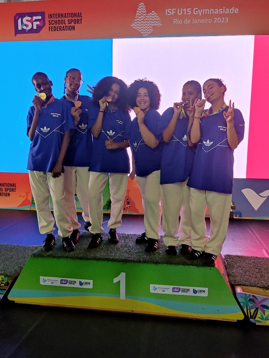 cochard_fabien's tweet image. Bravo à la team du CLG C. Besson de @Mairiedu20 de @Academie_Paris 
#championdumonde #districtmenimontantpopincourt