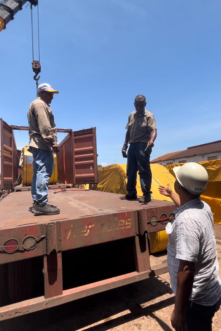 Ferrominera_CVG's tweet photo. #EsNoticia FMO recibió 30 rollos de cintas transportadoras para sus plantas de producción gracias a las gestiones de la Junta Interventora de la CVG y las gestiones del presidente Aldo Cantafio, fortaleciendo transporte interno de hierro, pellas y briquetas 
#Nadanosdetiene https://t.co/gTWQnUM53m