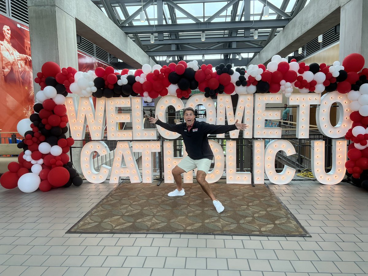 CatholicU_WBB's tweet photo. Welcoming our newest cardinals to campus today! https://t.co/Dzqs2rXoXT