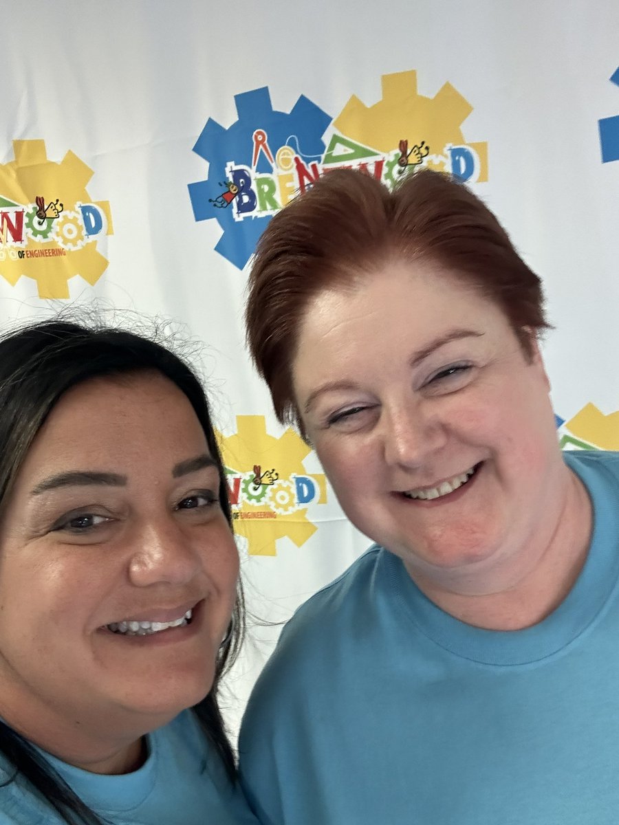 MrsAdamsEdu's tweet photo. Let’s get this school year started! Meet the teacher @BrentwoodMESE #thisisESL @BrentwoodESL https://t.co/qmxqqTSlBR