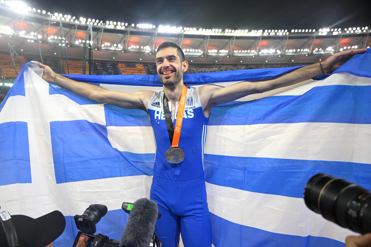 🥇Aπίστευτος, μοναδικός, εκπληκτικός! Ο Μίλτος Τεντόγλου είναι Πρωταθλητής Κόσμου κατακτώντας το χρυσό στο τελευταίο άλμα με 8.52 🇬🇷🇬🇷🇬🇷 #Tentoglou #TeamHellas #Gold 📷 Eurokinissi