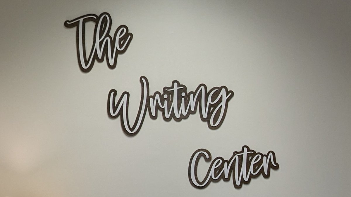 MillikinU's tweet photo. Students looking to improve their writing, reading and critical thinking skills will have expanded hours, space and resources in the redesigned Millikin University Writing Center located in Shilling 211!

Read more about the Writing Center redesign at https://t.co/fmMbOUrHFW. https://t.co/fd5duvAChN