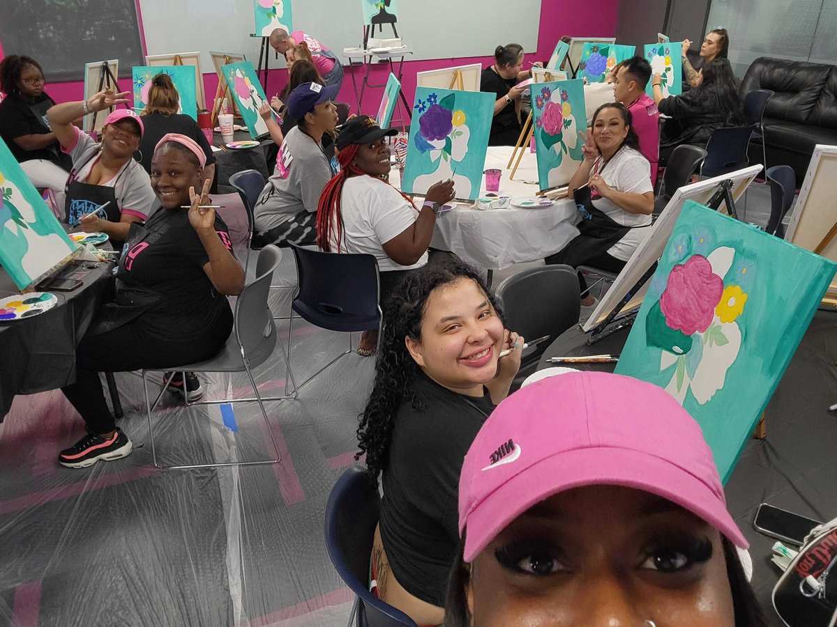 LuvlyLisa2209's tweet photo. Women’s Equality Day was a success! @PaintTheTowne #TMOICT #DE&I https://t.co/fA9S3zf13Q
