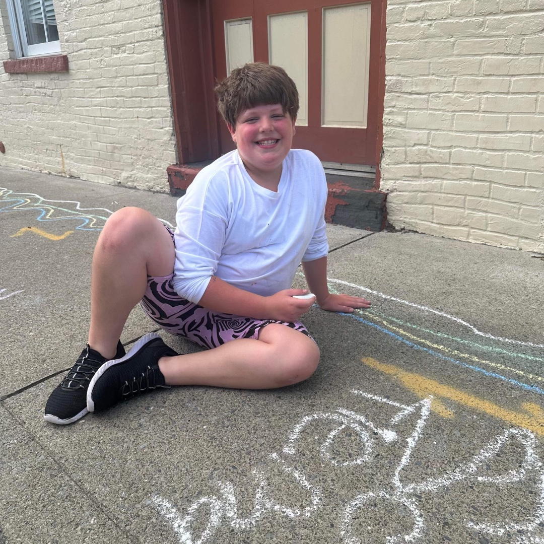 GreystonePrgrms's tweet photo. More from our Club COOL day program. Art on the sidewalk = summer fun!!
#greystoneprograms #ClubCOOL #hudsonvalleyny #summerprograms https://t.co/PAD0EiR9c7