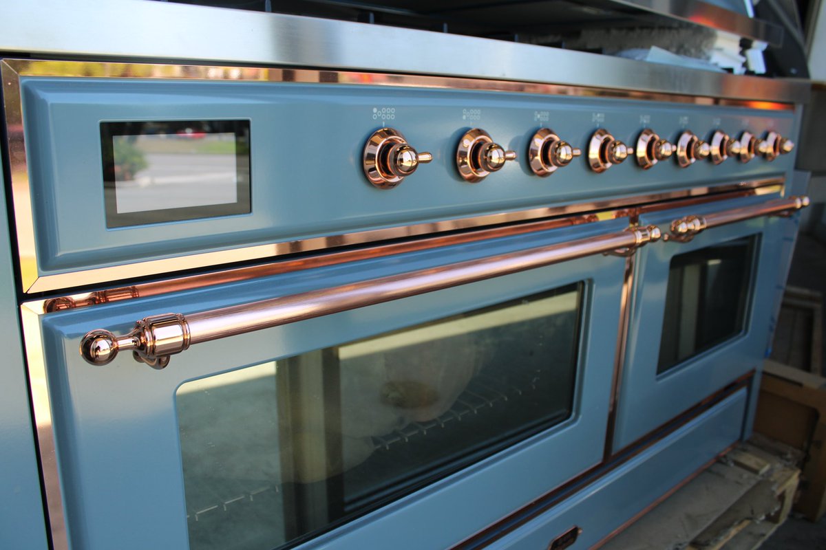 SaveMoreOC's tweet image. ILVE 60 inch freestanding gas range with nine sealed burners, double oven
-blue grey with copper trim
-total capacity
-storage drawer
-nano tech non stick coated burners