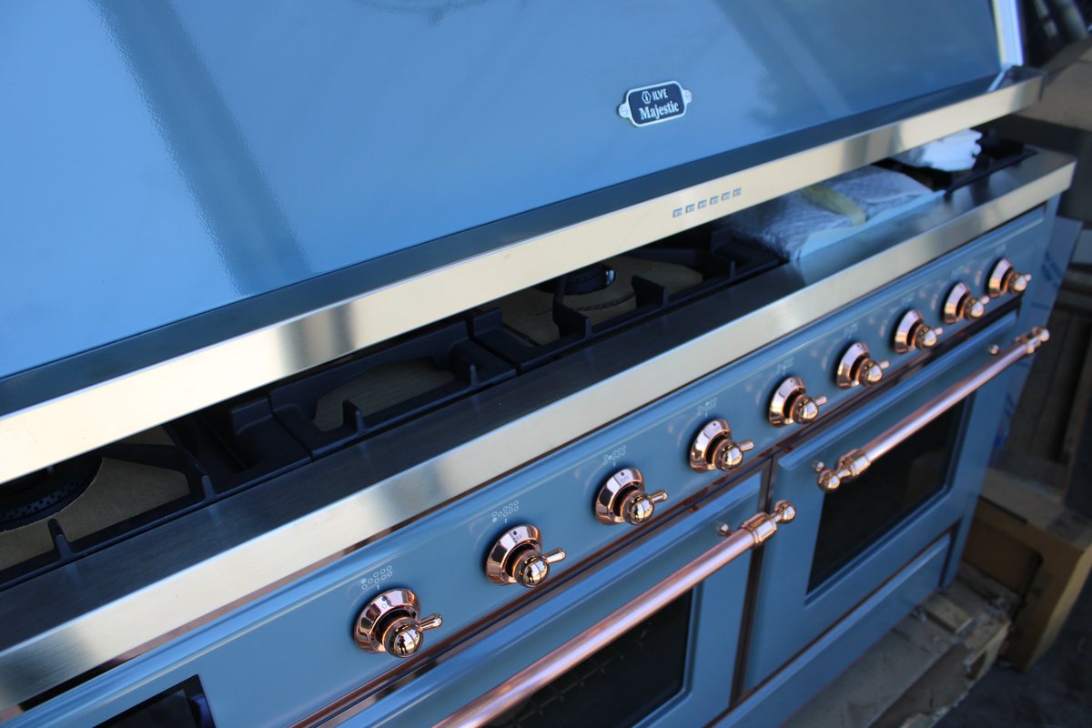 SaveMoreOC's tweet image. ILVE 60 inch freestanding gas range with nine sealed burners, double oven
-blue grey with copper trim
-total capacity
-storage drawer
-nano tech non stick coated burners