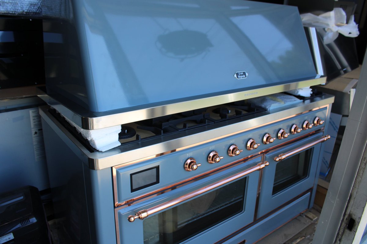 SaveMoreOC's tweet image. ILVE 60 inch freestanding gas range with nine sealed burners, double oven
-blue grey with copper trim
-total capacity
-storage drawer
-nano tech non stick coated burners