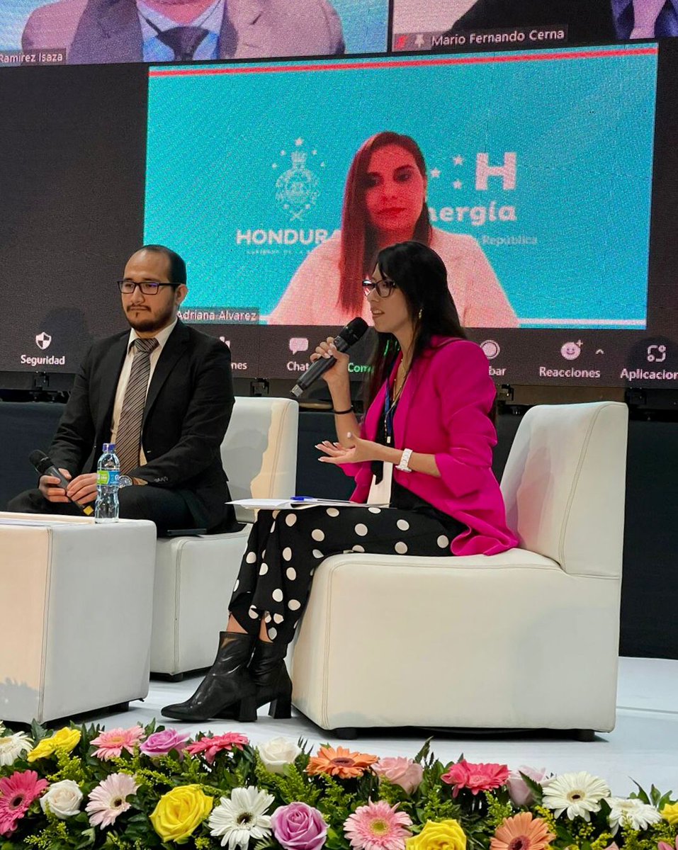 SICREEE_SICA's tweet photo. Andrea Eras, Experta en Energía Renovable de
@UNIDO @gnsec_net y punto focal del #SICREEE, participó como panelista en el foro de prioridades y necesidades de inversión para la transición energética en Centroamérica, organizado por @IRENA, durante la realización del #COREN2023. https://t.co/TnwJ2lUTtr