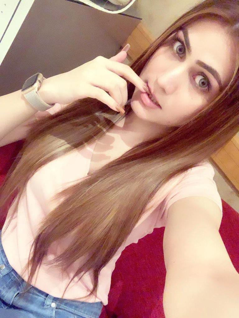 MultanServices's tweet photo. Multan hot girls 
https://t.co/famZK4i8ek https://t.co/o8c98ZWliy