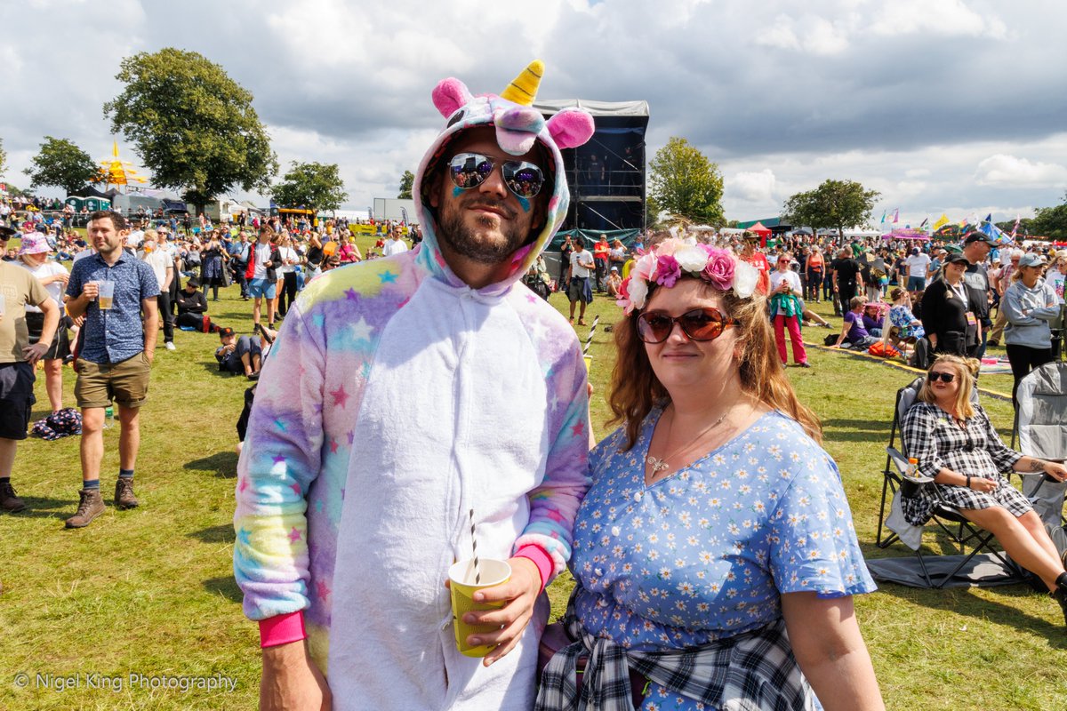 NigelKingPhotos's tweet photo. 1 of 3

Some of the lovely people I met at @splendourfest across Day 2 in #Nottingham.

For @leftlionmagazine .

#LiveMusicPhotography #GigPhotography #musicphotography #musicphotographer #NottinghamPhotographer #Nottingham #SplendourFest  #festivals #festivalphotography https://t.co/gYDoq16HS8