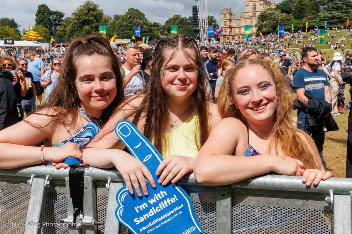 NigelKingPhotos's tweet photo. 1 of 3

Some of the lovely people I met at @splendourfest across Day 2 in #Nottingham.

For @leftlionmagazine .

#LiveMusicPhotography #GigPhotography #musicphotography #musicphotographer #NottinghamPhotographer #Nottingham #SplendourFest  #festivals #festivalphotography https://t.co/gYDoq16HS8