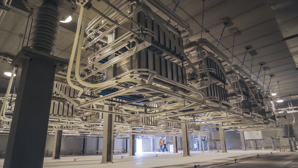 Black_Veatch's tweet photo. 📍 Location: Upper Peninsula, Michigan
💼Client: The American Transmission Co.
💪 Scope: design, #engineer and construct an HDVC converter station
⏩ Result: Provide 300,000+ customers with a reliable source of energy
📈 More info: https://t.co/ZbcPjQJZEx
#InvisibleInvaluable https://t.co/q924JWRQfk