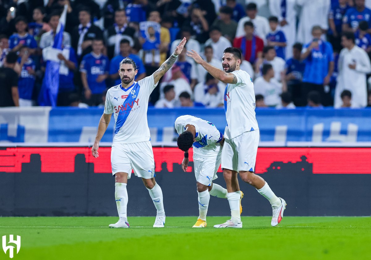 Alhilal_FC's tweet photo. 🎶 أحلى الليالي.. ليلة الجمـعة 😍💙

#الهلال https://t.co/hyMyXMc3n7