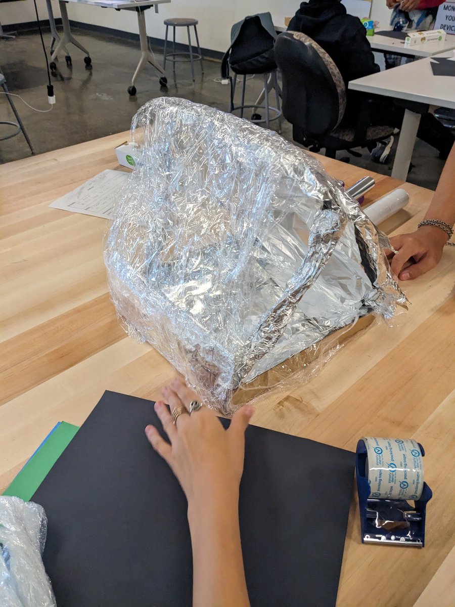 ms_hyphenated's tweet photo. Energy, Power, and Society is a new-to-me class... We're kicking off the year making solar cookers. Tomorrow we'll test them out with S'mores. https://t.co/Rte691VYCr