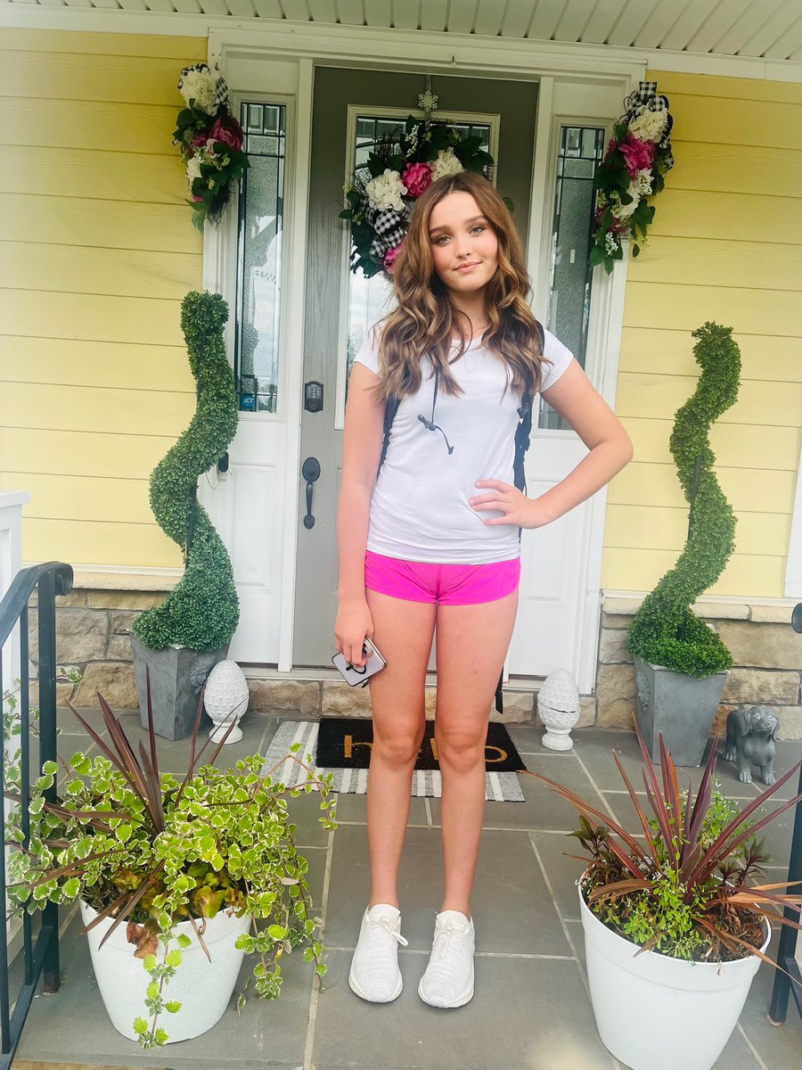 presleygatlin's tweet photo. First Day of 8th Grade! Start of the Fall Season coming….could life be sweeter 🧁🍎🚌📚🥎! ? #gradescomefirst @SBRRetweets @DfwSho @Los_Stuff @TopPreps @LegacyLegendsS1 @IHartFastpitch @ExtraInningSB @SoftballRecruit @BrenttEads @PG_Softball @ConnectSports_ https://t.co/ILSYSLLEiw